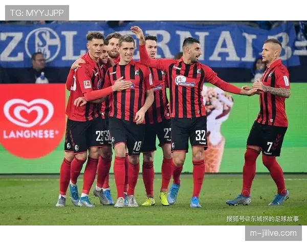 弗赖堡3-1逆转奥格斯堡，格雷戈里奇完成梅开二度